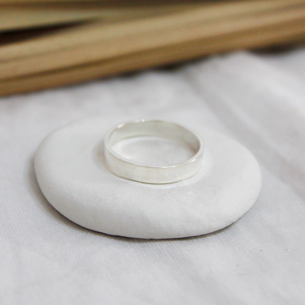 Alianza rectangular de plata