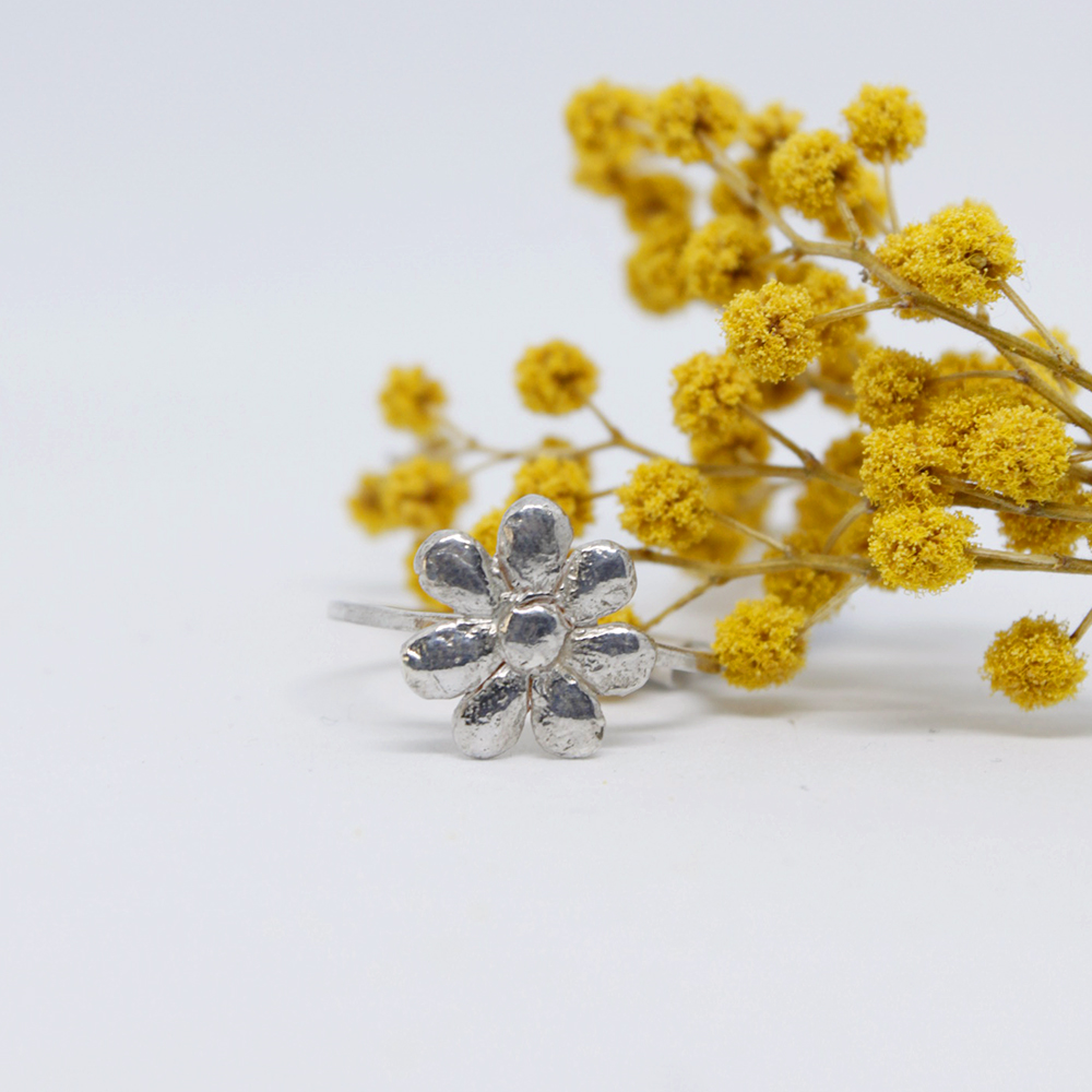 Anillo Florece en plata de ley