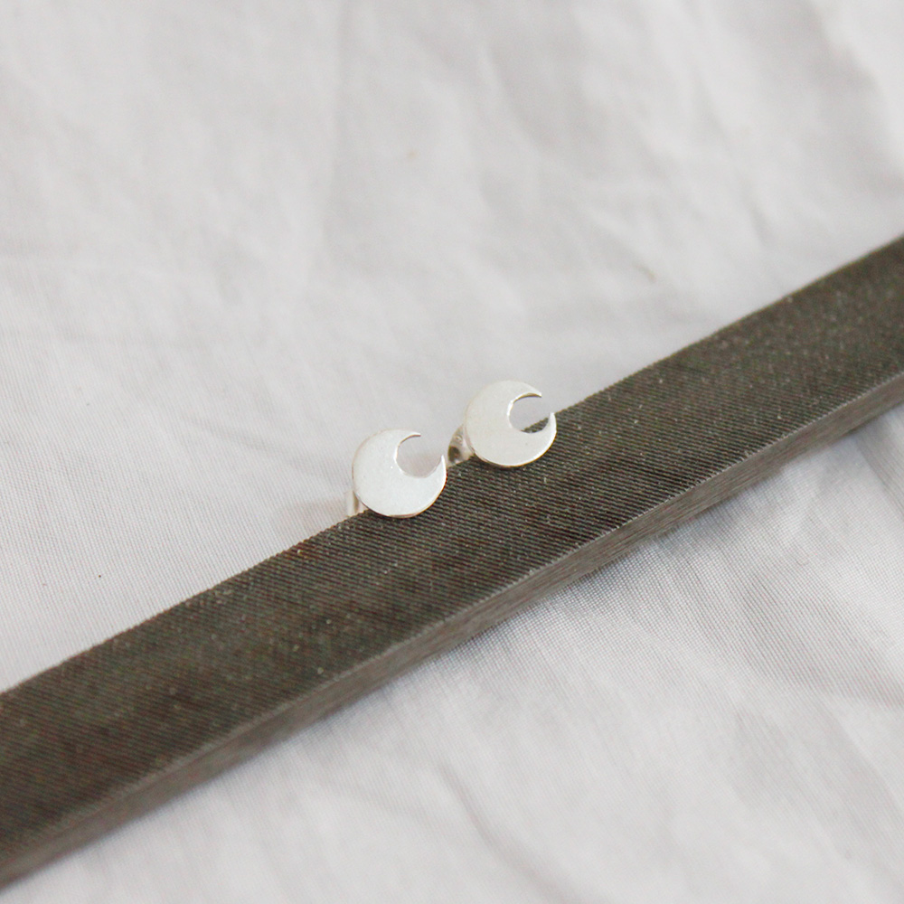 Pendientes Luna en plata de ley