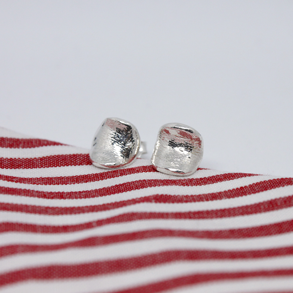 Pendientes Nicole en plata de ley