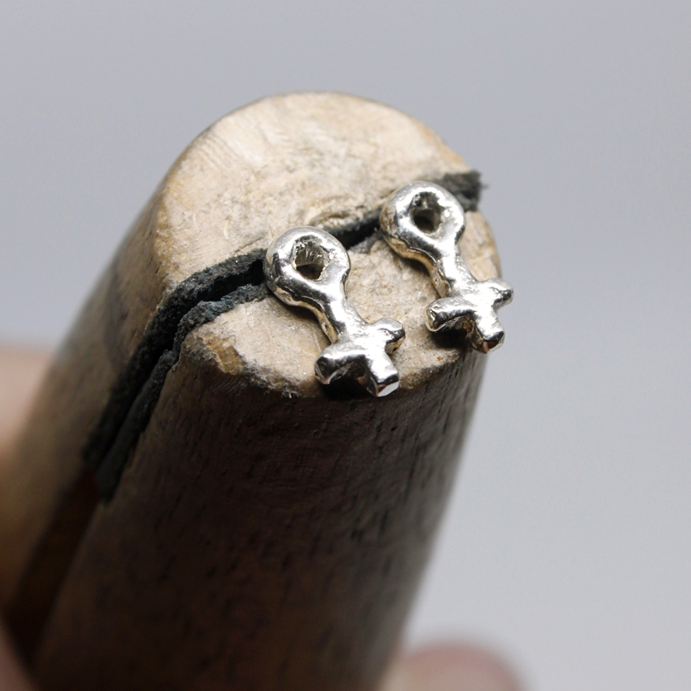 Pendientes Símbolo Mujer en plata de ley