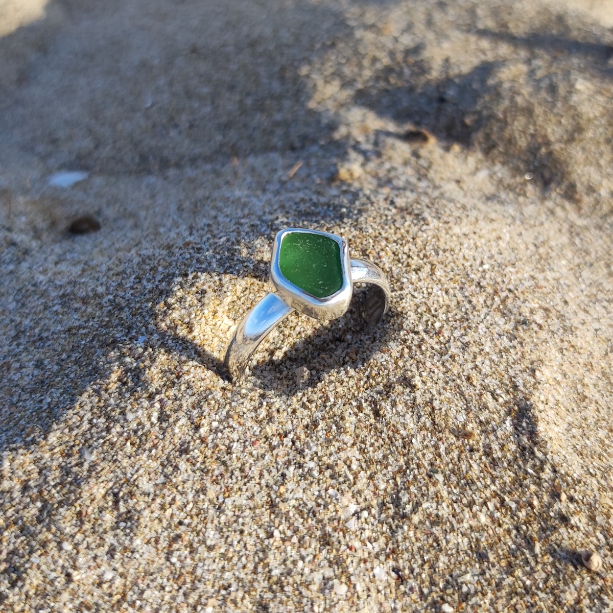 Raquel Mor: alianzas y anillos de boda personalizados