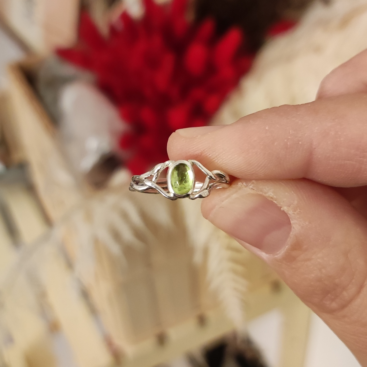 Raquel Mor: alianzas y anillos de boda personalizados