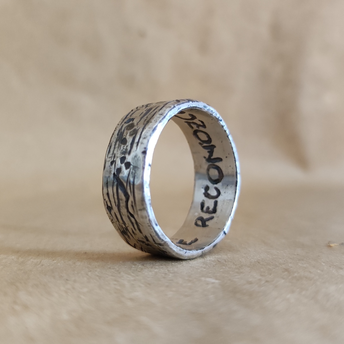 Raquel Mor: alianzas y anillos de boda personalizados
